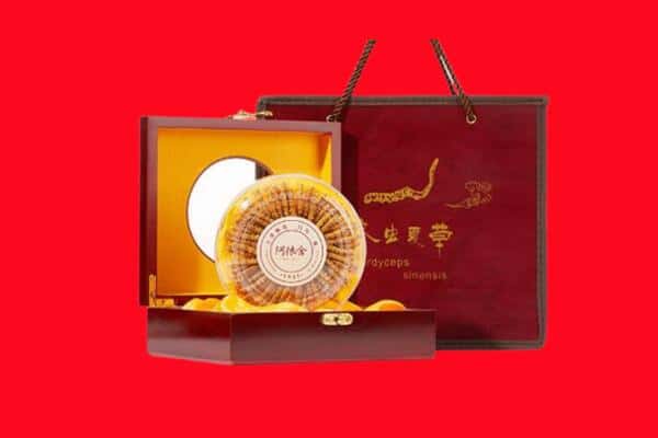 诚信求购:酒泉阿克塞县高价回收冬虫夏草是按克吗